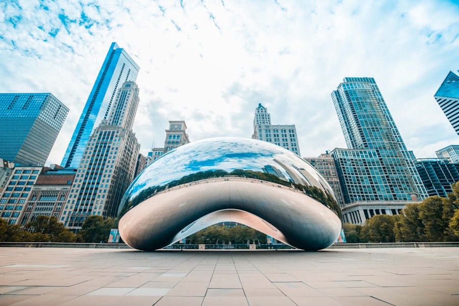 Cloud Gate sculpture in downtown Chicago